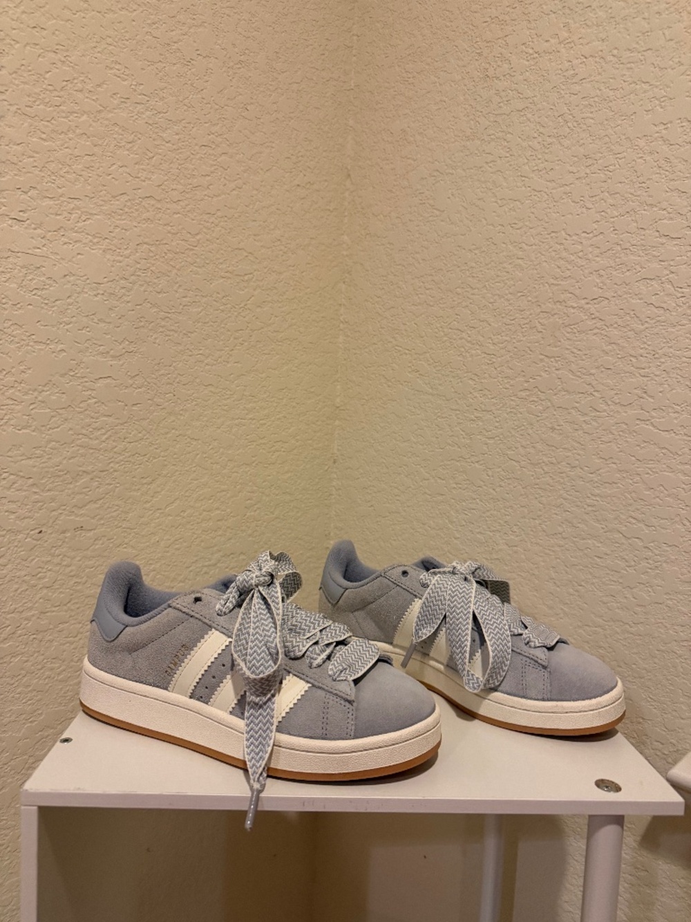 Adidas Campus 00s Halo Silver Gum Women’s Size 6 Suede Sneakers JR3408